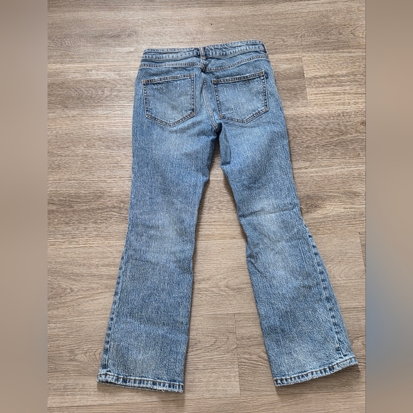 Pilcro Jeans Women's 27 Medium Wash Distressed Denim Slim Straight Leg Jeans - Picture 2 of 9